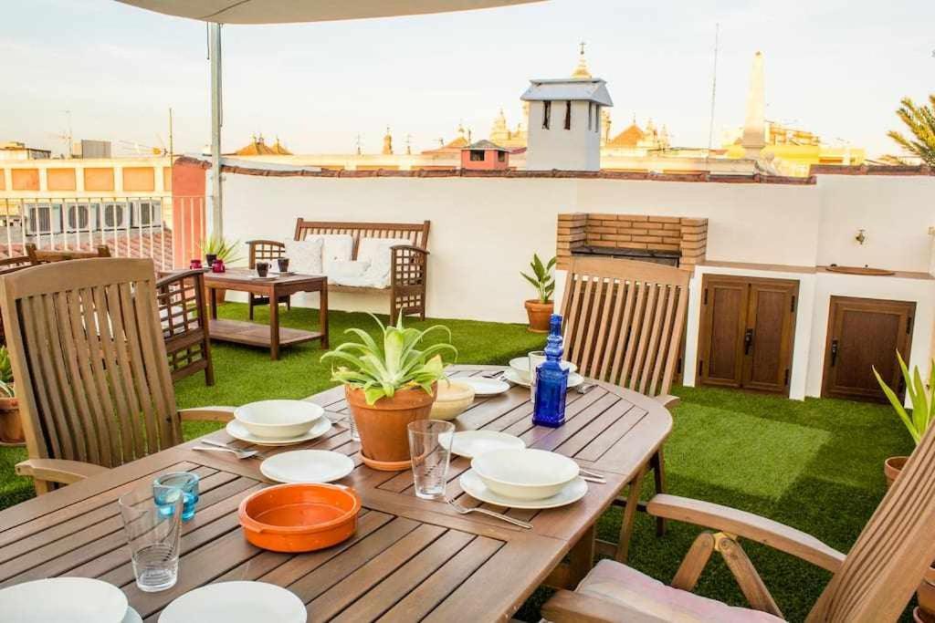 Atico Con Piscina Junto Catedral De Sevilla Zewnętrze zdjęcie