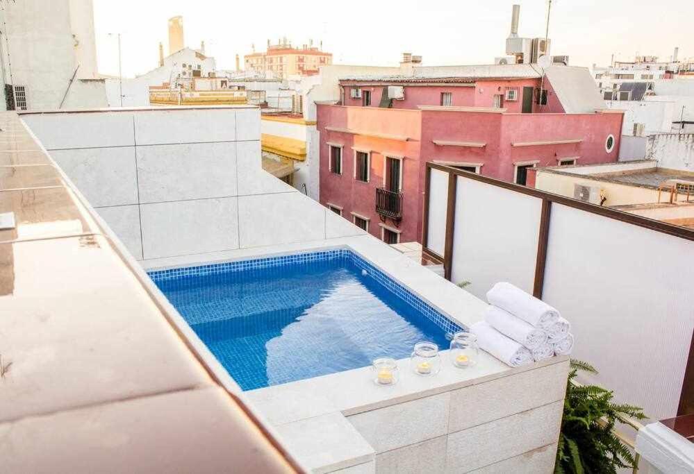 Atico Con Piscina Junto Catedral De Sevilla Zewnętrze zdjęcie