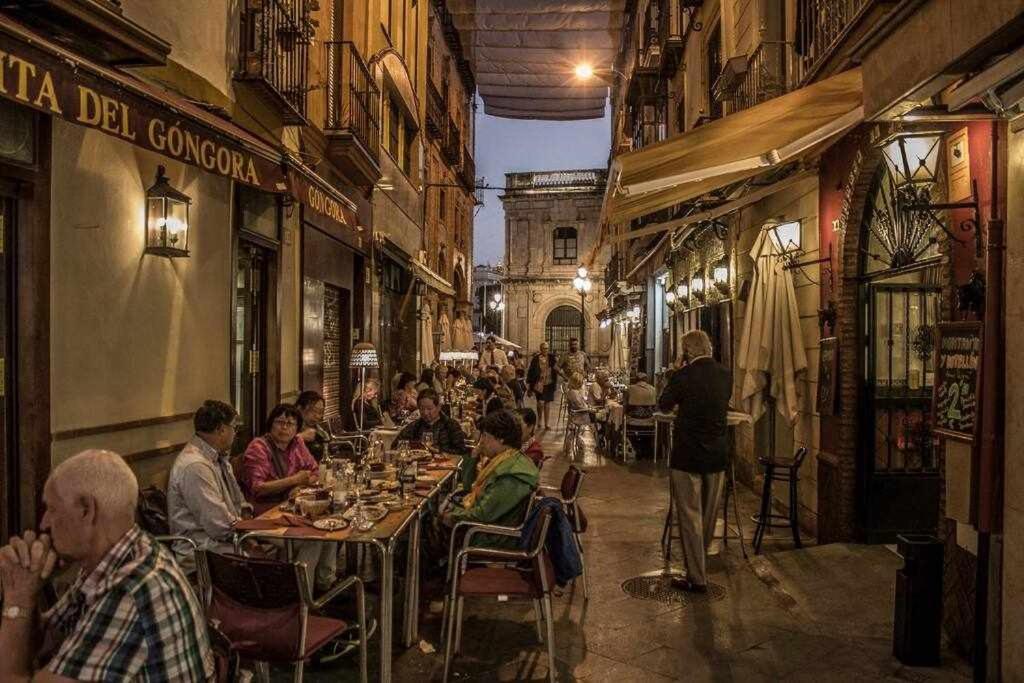 Atico Con Piscina Junto Catedral De Sevilla Zewnętrze zdjęcie
