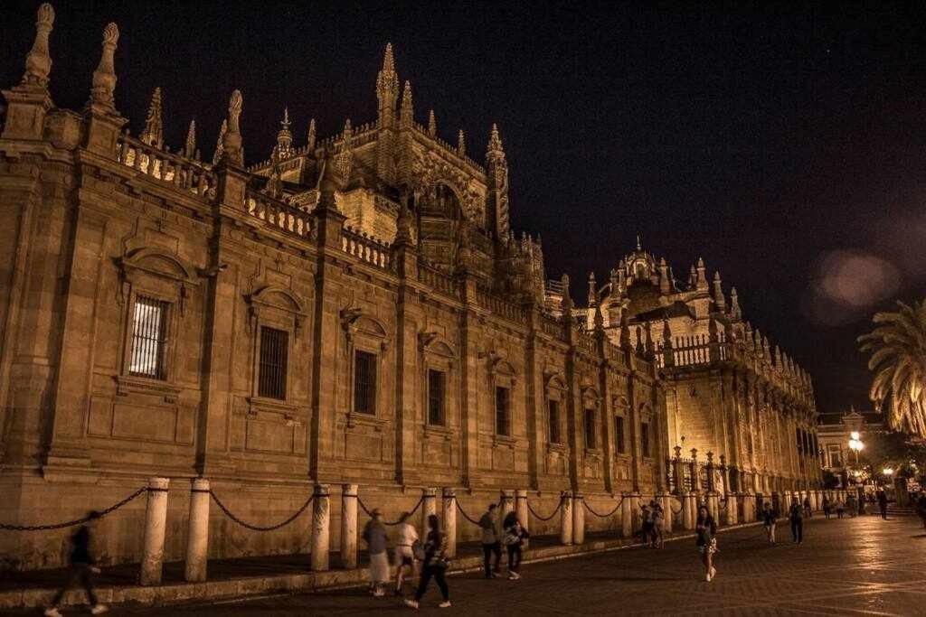 Atico Con Piscina Junto Catedral De Sevilla Zewnętrze zdjęcie