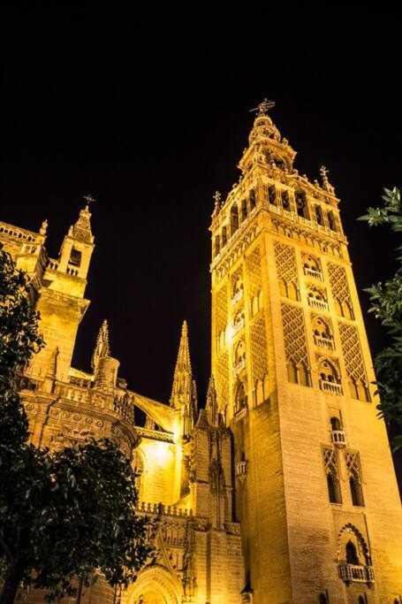 Atico Con Piscina Junto Catedral De Sevilla Zewnętrze zdjęcie